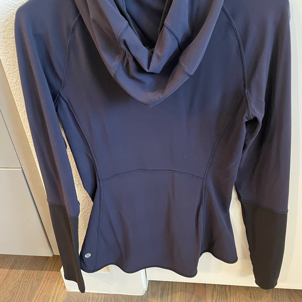 Lululemon Woman’s Hoodie